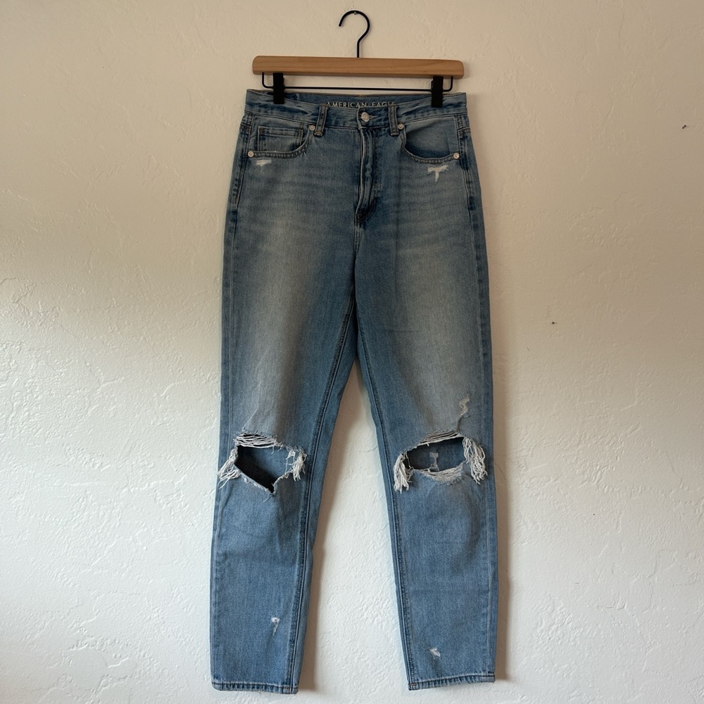 American Eagle jeans w/ holes — size 6